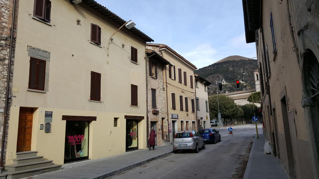 Residence Di Via Perugina 22 Gubbio Exterior foto